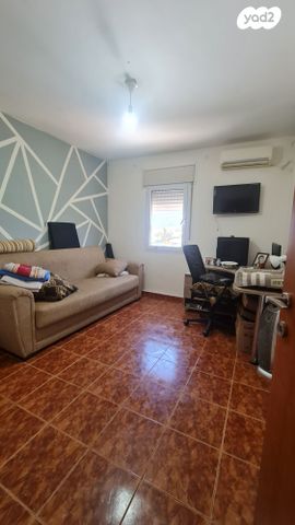 דירה, יפה נוף 178, הראשונים, שלומי