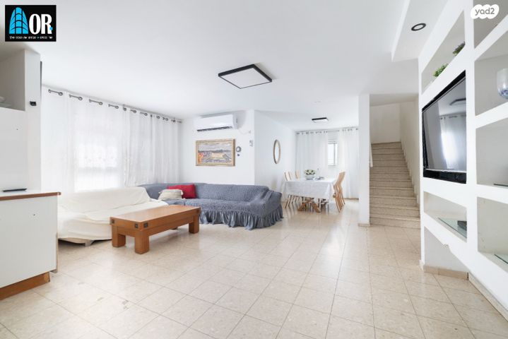 דופלקס, האירוס, נאות הדרים (חבצלת הצעירה), קרית עקרון