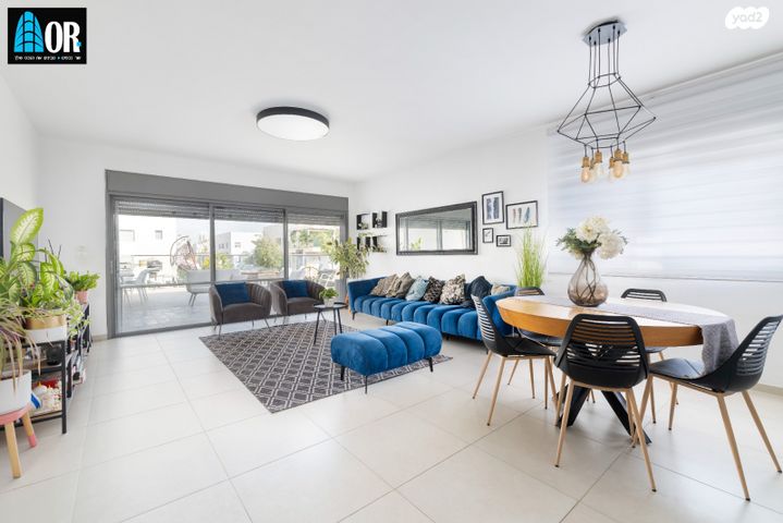 גג/ פנטהאוז, יונה בוגלה, כלניות, ראשון לציון