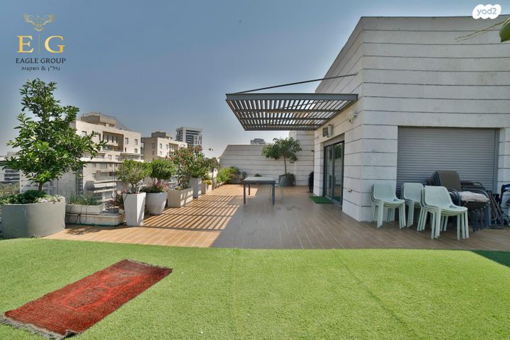 גג/ פנטהאוז, נאות רבין, יבנה