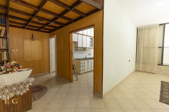 דירה, ג' / מרכז מזרח העיר, רחובות