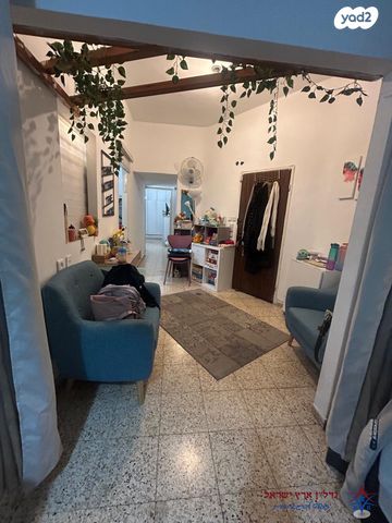 דירה, רחובות הנהר, חרוזים, רמת גן