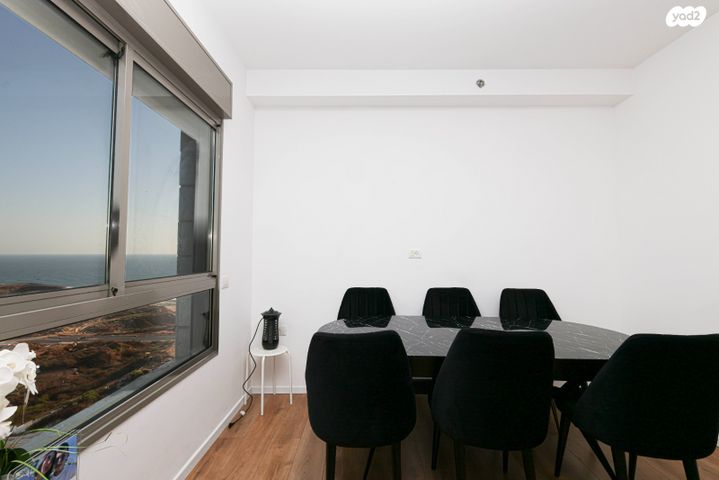 דירה, שדרות בן גוריון 143, אגמים, נתניה