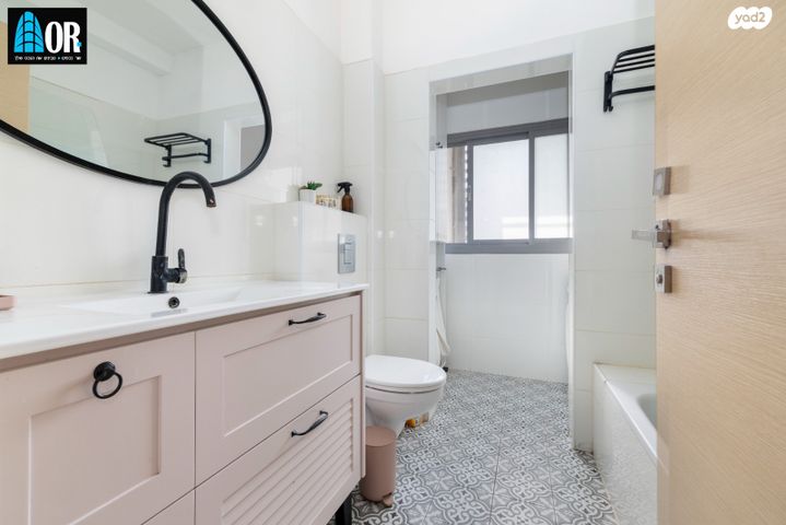 גג/ פנטהאוז, יונה בוגלה, כלניות, ראשון לציון