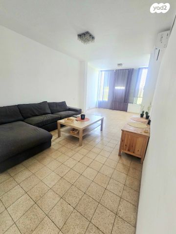 אסף שמחוני 9