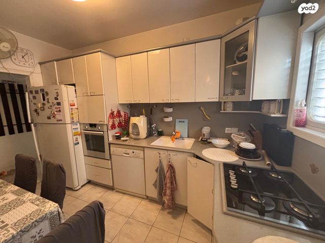 דירה, אחד העם 11, המרכז השקט / מרכז העיר, פתח תקווה