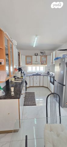 דירה, שלום שבזי 10, מחנה יהודה, פתח תקווה