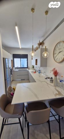 דירה, נווה זמר, רעננה