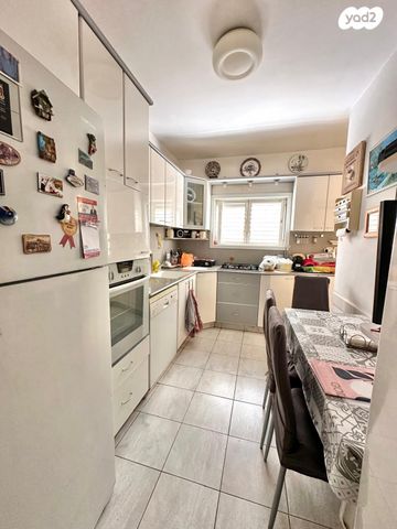 דירה, אחד העם 11, המרכז השקט / מרכז העיר, פתח תקווה