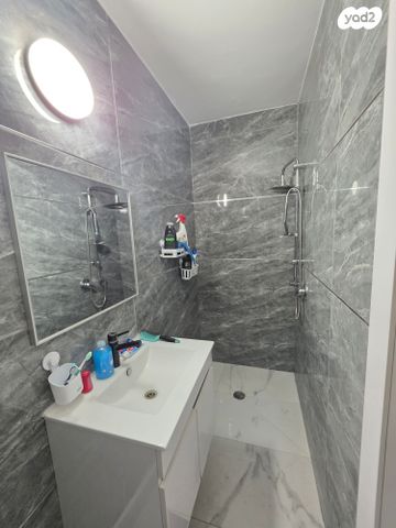 דירה, הדקל, בני עי''ש, בני עי"ש