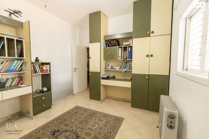 דירה, ג' / מרכז מזרח העיר, רחובות