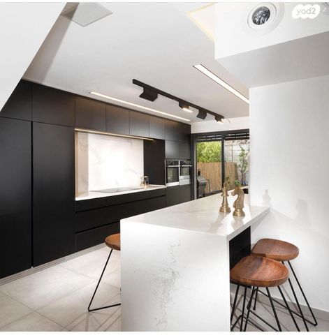 דו משפחתי, הר כתרון 30, הר כתרון, צור הדסה