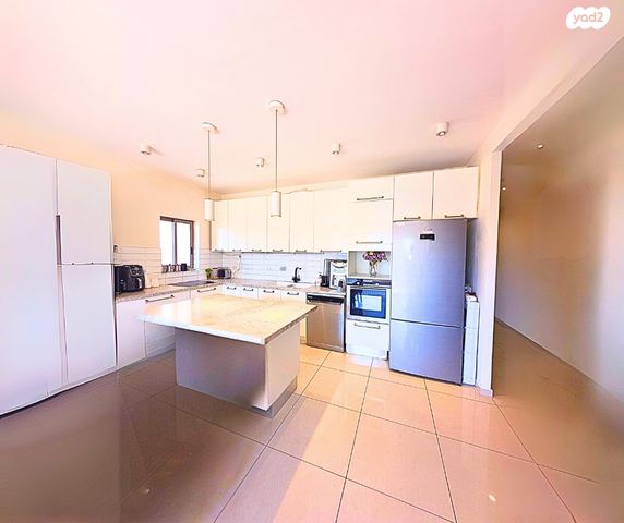 דירה, חנוך אלבק, ירושלים