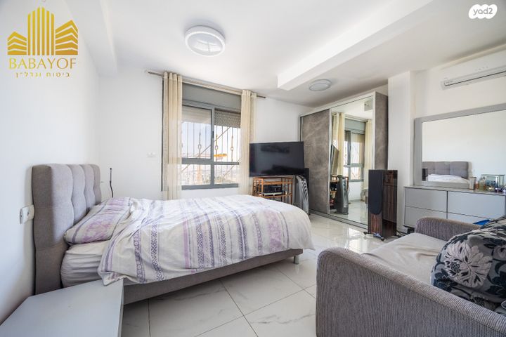 דירה, אליהו קורן, חומת שמואל, הר חומה, ירושלים