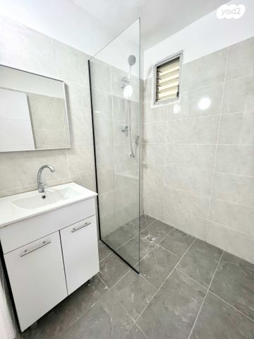 דירה, שדרות העצמאות, נאות אשכול, יבנה