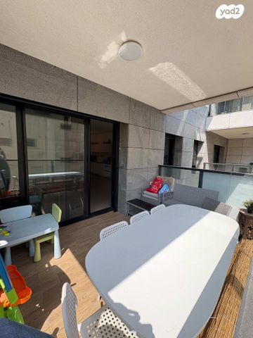 דירה, נתניה