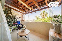 דירה, אברבנאל, יסודות, בני ברק