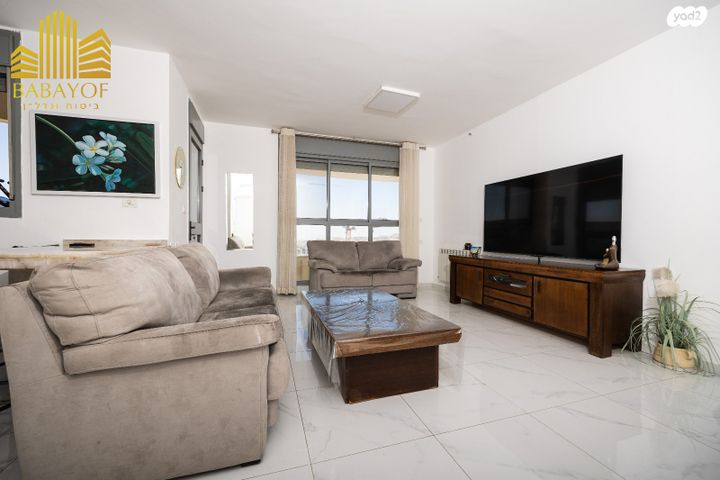 דירה, אליהו קורן, חומת שמואל, הר חומה, ירושלים