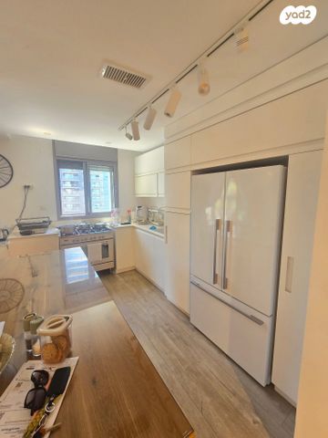 דירה, מנדל זינגר, סביוני הכרמל, חיפה