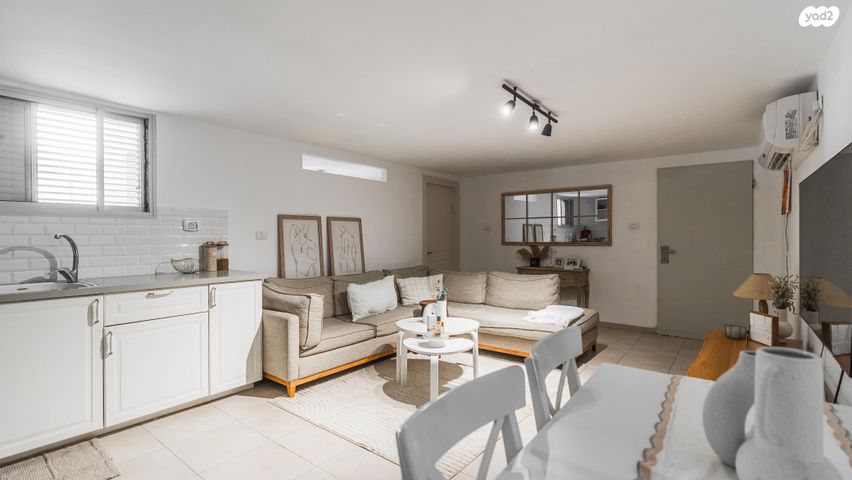 דו משפחתי, רנן