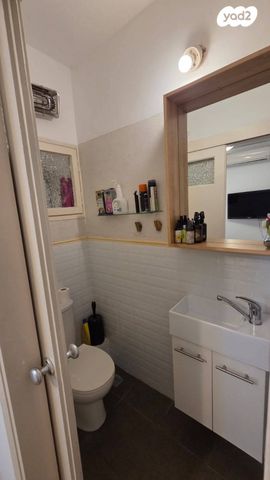 דירה, יהושע רבינוביץ, בן גוריון, חולון