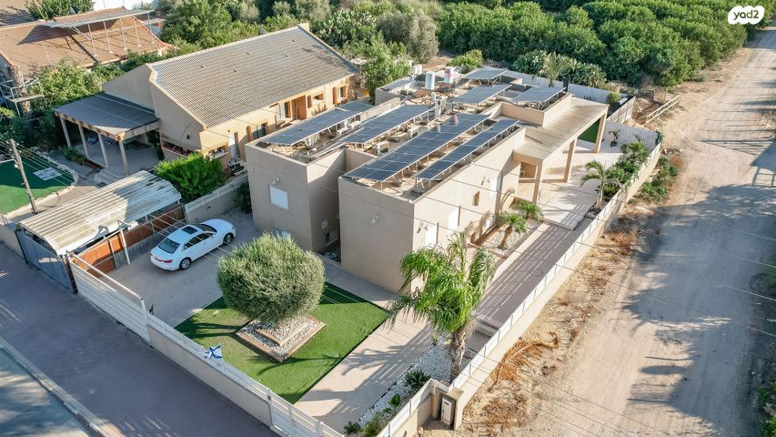 דו משפחתי, רנן