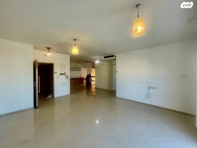 דירה, רחבעם זאבי 14, ברנע, אשקלון