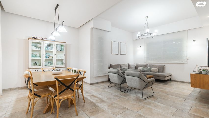 דו משפחתי, רנן