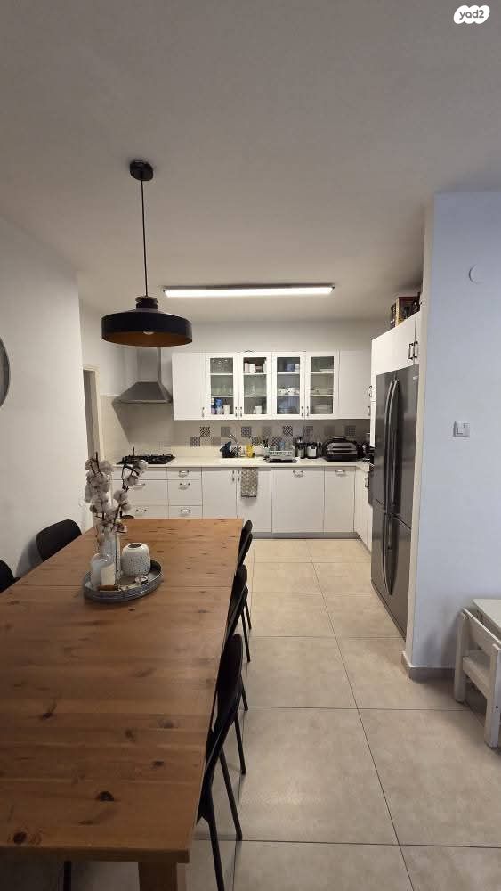 דירה, יהושע רבינוביץ, בן גוריון, חולון