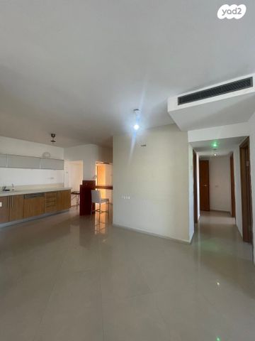 דירה, רחבעם זאבי 14, ברנע, אשקלון