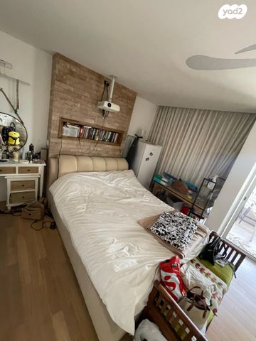 דירה, מצפה אפק, ראש העין