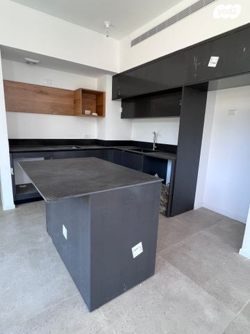 דירה, סירקין, פועלי הרכבת, גבעתיים