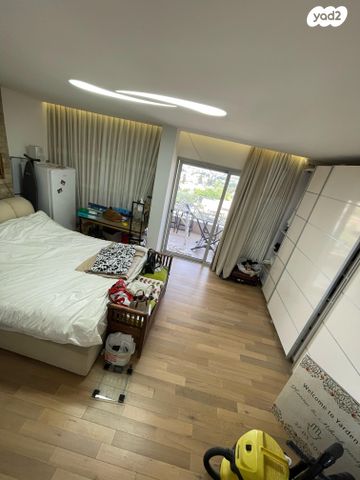 דירה, מצפה אפק, ראש העין