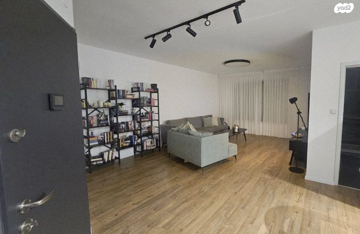 דירה, לב העיר, בת ים