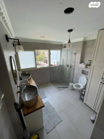 דירה, מצפה אפק, ראש העין