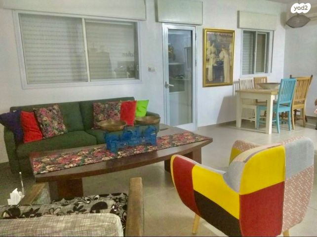 דירה, שיכון עובדים, טבריה