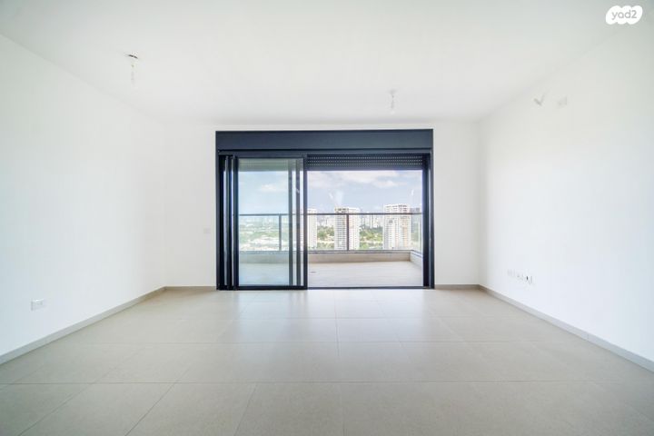 דירה, קרית קריניצי, רמת גן