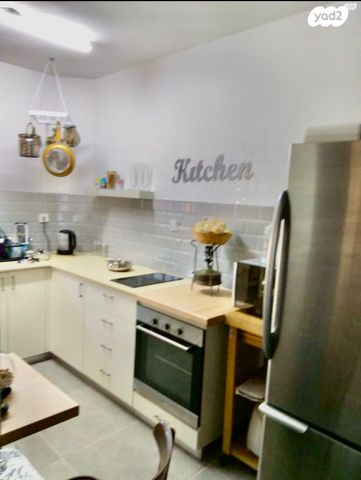 דירה, שיכון עובדים, טבריה