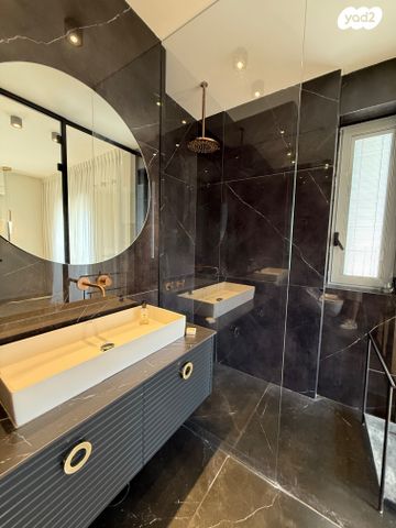 דירה, אנצו סירני, גבעת הרמבם, גבעתיים