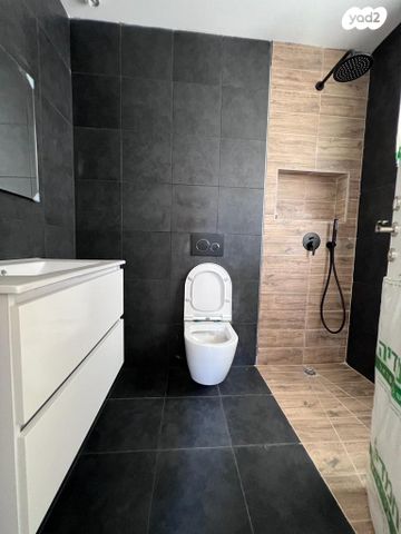 דירה, סירקין, פועלי הרכבת, גבעתיים