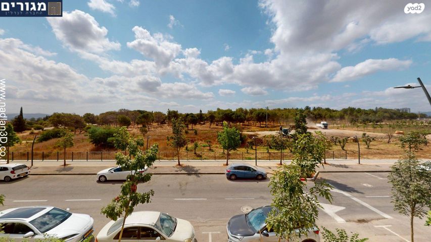 דירה, אהוד מנור, נאות אפק, אפקה, קרית ביאליק