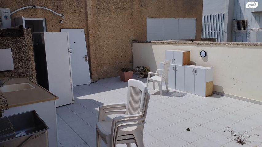 גג/ פנטהאוז, הכבאים, נווה יהושע, ערמונים, רמת גן