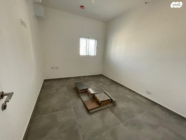 דירה, גרציאני יצחק, גני שרונה, קרית הממשלה, תל אביב יפו