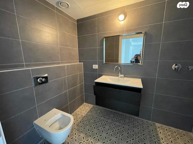 דירה, גרציאני יצחק, גני שרונה, קרית הממשלה, תל אביב יפו