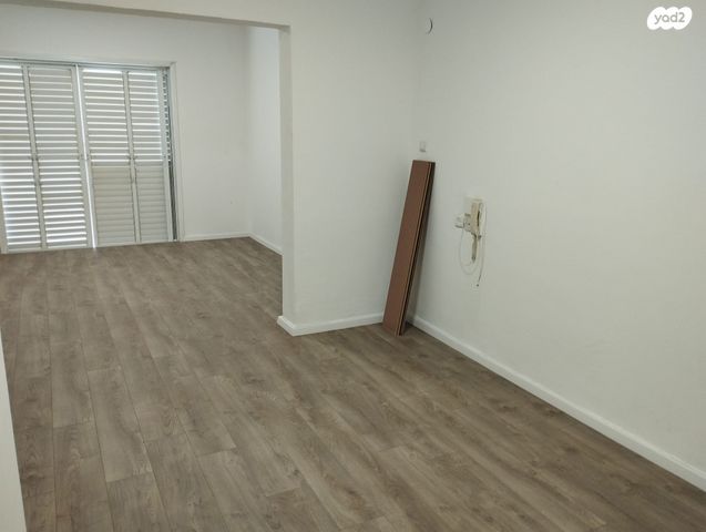 גג/ פנטהאוז, הכבאים, נווה יהושע, ערמונים, רמת גן