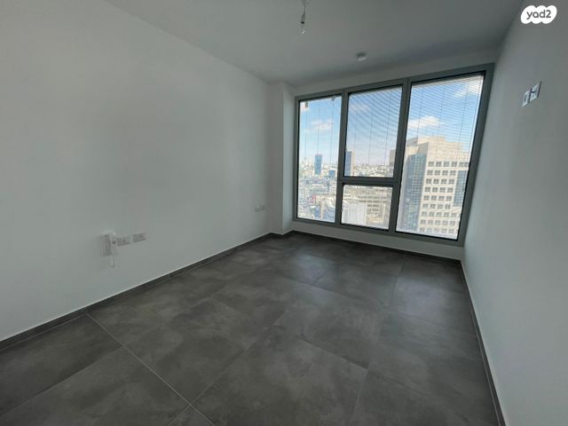 דירה, גרציאני יצחק, גני שרונה, קרית הממשלה, תל אביב יפו