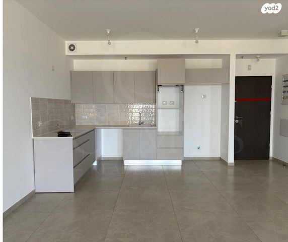 דירה, אמנון ליפקין שחק 1, נוף הטיילת, נתניה