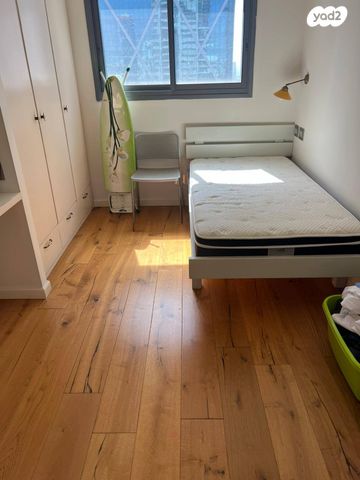 דירה, אלוף קלמן מגן 7, גני שרונה, קרית הממשלה, תל אביב יפו