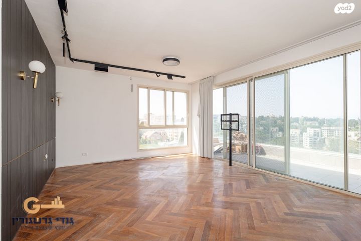 גג/ פנטהאוז, שדרות הנשיא, רמת התשבי, חיפה