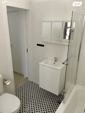 גג/ פנטהאוז, הכבאים, נווה יהושע, ערמונים, רמת גן